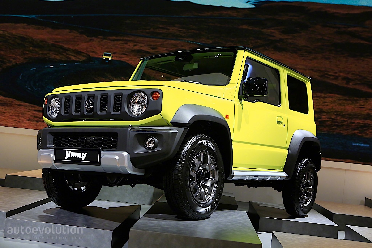 铃木全新吉姆尼亮相巴黎车展,欧洲规格的吉姆尼配备一款1.