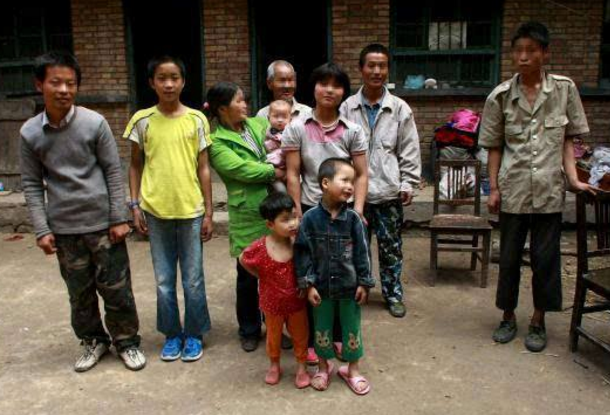 农村谚语:两个女儿上等人,两个儿子不是人,你