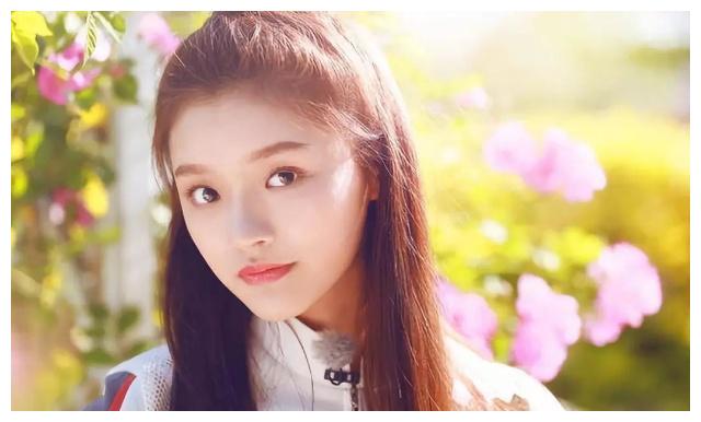 前女友秀恩爱#冯绍峰前女友们阵容强大,曾与倪妮高调秀恩爱,网友