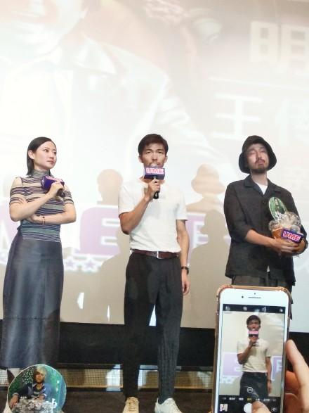 章宇矮了一个头,但颜值比王传君高好多!