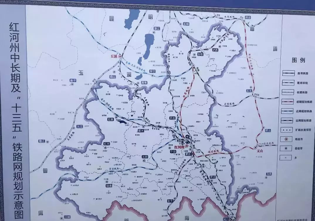 弥蒙铁路是云南省中长期及"十三五"铁路网规划重点项目之一,按照国家