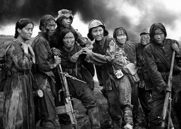 人,奋起反击,才汇聚成大力量,合力将侵华日军从我们的国土中赶了出去