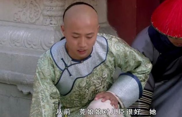 甄嬛传:大结局时,四阿哥试探甄嬛,谁注意到他身旁太监的表情?