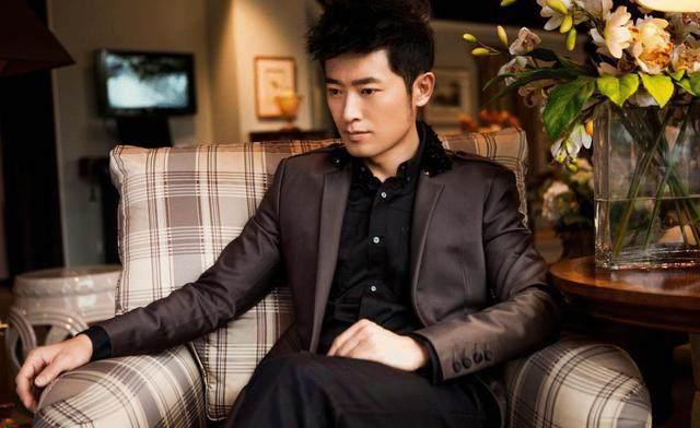 李冰冰和任泉之间的第三者黄琦雯