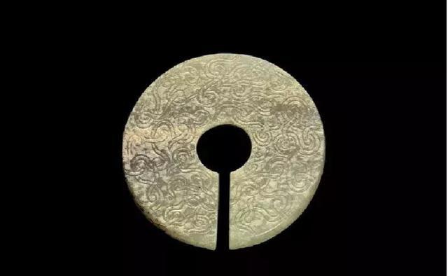 春秋高古玉,具有明显的时代特点,太美了|云纹|玉珮|武汉博物馆_新浪新闻