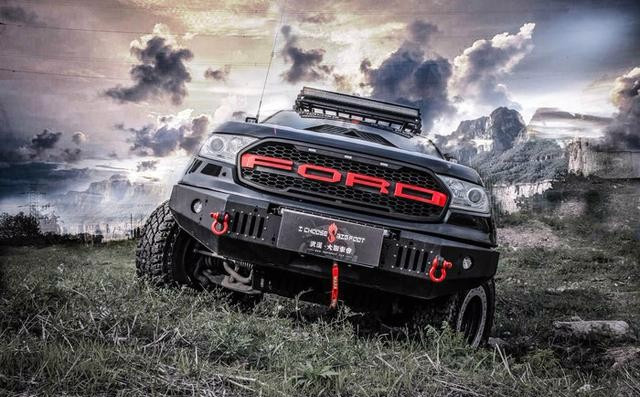 20多万的硬派越野suv改装完外形威武霸气