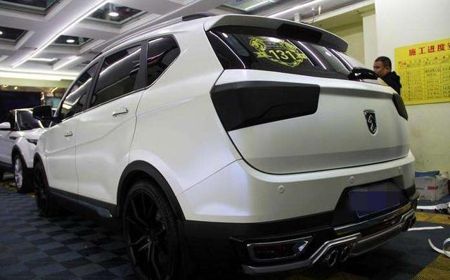 男子爆改宝骏560网友打开车门后才知道什么是野鸡变凤凰