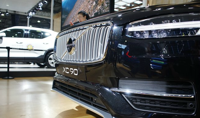 沃尔沃xc90雷神之锤的大灯非常的霸气