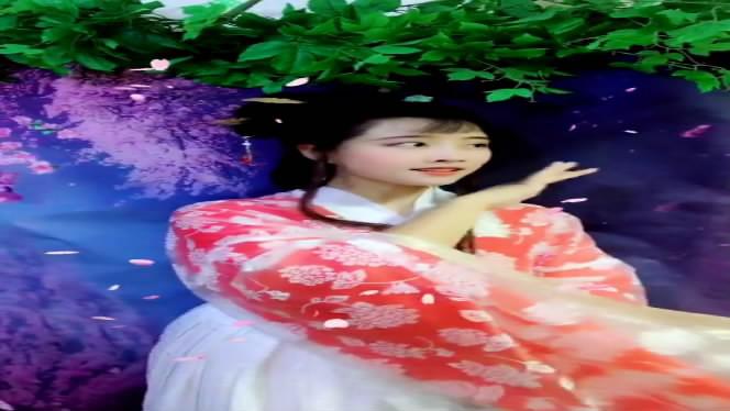 胡媚娘变身白娘子过程模仿秀!