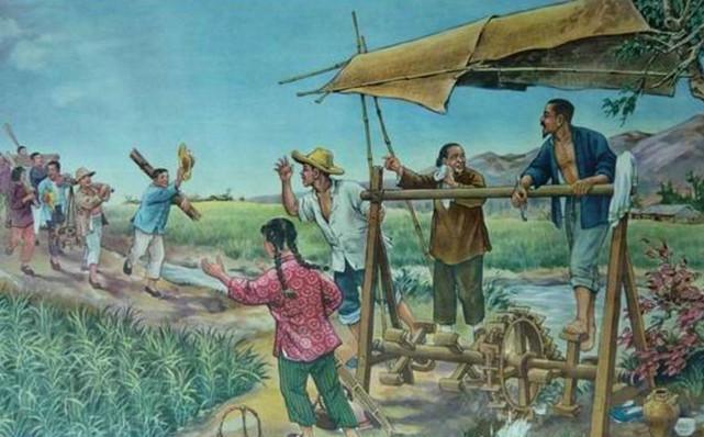 图为:1954年,地里劳作的农民,一起出工,一起干农活,互帮互助.