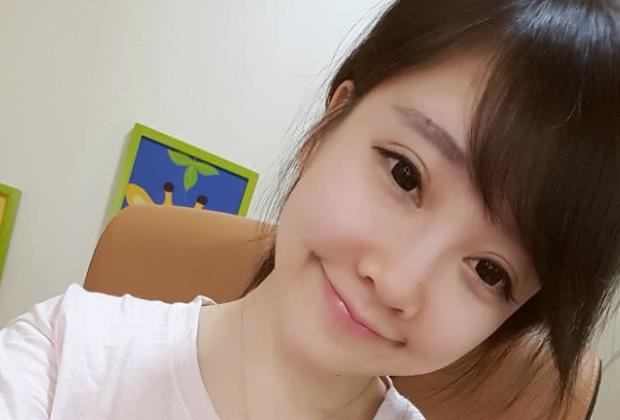 这张冯提莫的照片看似没有任何问题,而且她还白白瘦瘦的,但就是身材太