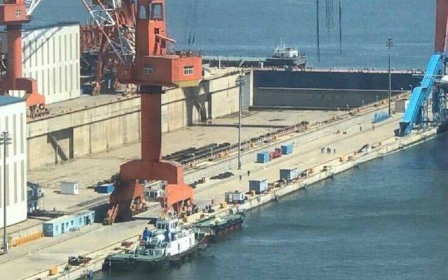 中国建造世界最大船坞,全长比辽宁舰还长260米,打算造多大的船