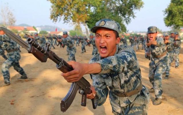 日本士兵拼刺刀的时候退子弹是因为武士道精神?其实我们都被骗了