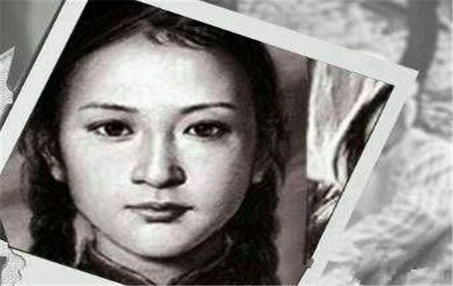 她的美貌不输于貂蝉,但随着日军的入侵,她的一生都被改变了