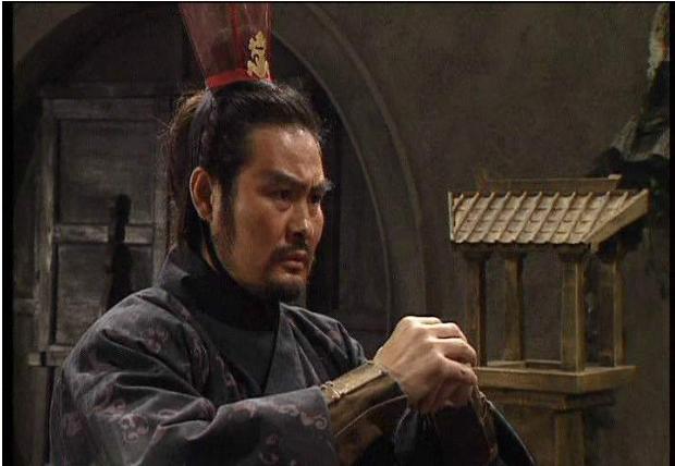 三国吕布的一部将,先后击败夏侯惇和刘备,宁死不降被曹操所杀!