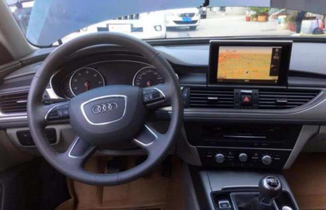 18万买手动挡奥迪a6l,车主:看到这挡杆,朋友都不敢借车了