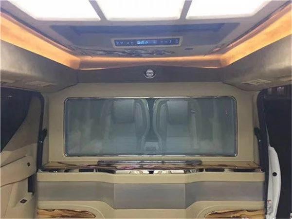 埃尔法蒙娜丽莎版进入车内后知道为什么埃尔法不便宜了吧