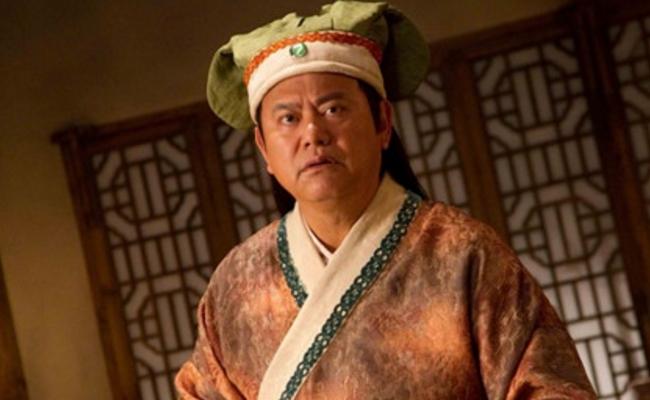 他地位不输星爷,媒体评价他是在喜剧中唯一可以和星爷抗衡的人