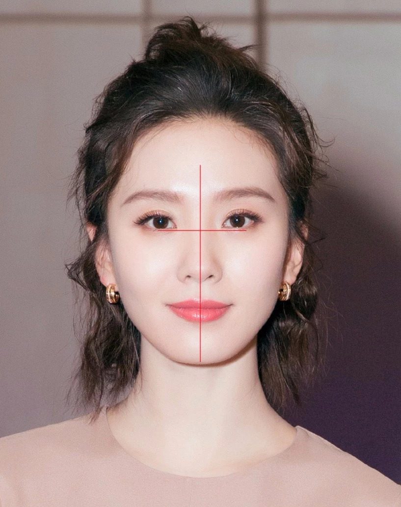 据说全球98%的人脸都歪!张嘉倪竟然是幸运的2%,你是98%还是2%?