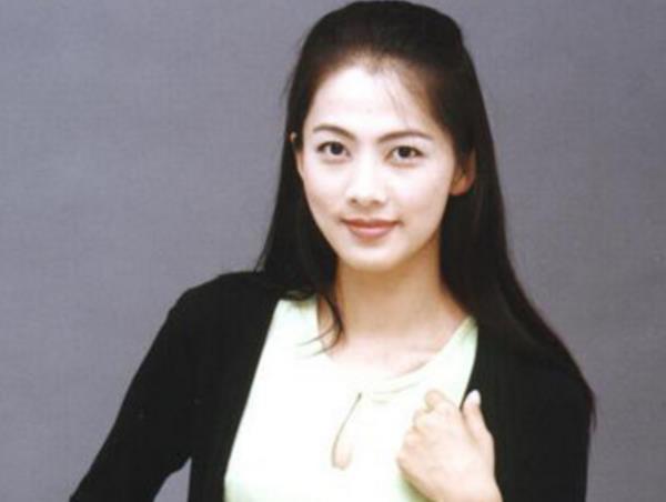 她靠出演《流星花园》的藤堂静红得发紫,如今45岁依旧美丽|钱韦杉