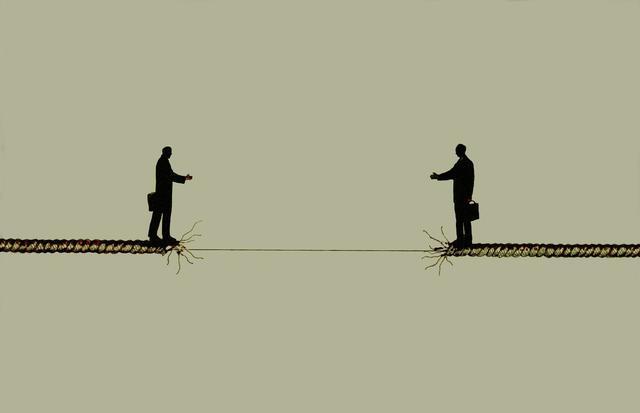 你的内心是愉悦舒服的,因为这是你大度的体现;而妥协则是一种无奈的