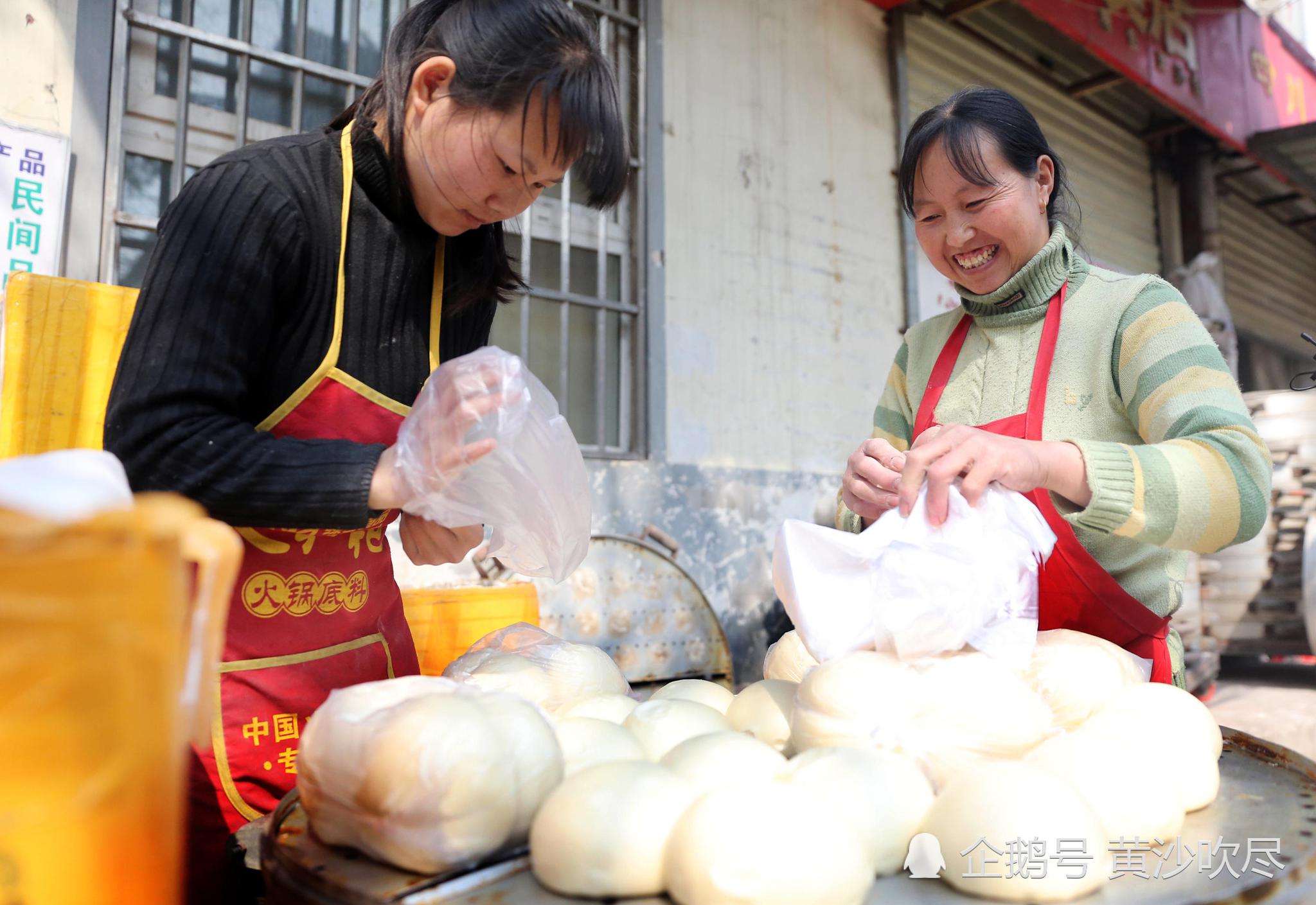 38层蒸笼蒸馒头成为街边一景|蒸笼|王女士|馒头_新浪新闻