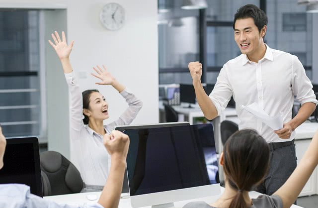 一分钟教你如何讨好领导,实用有效