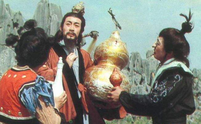 接下来的牛魔王也是很厉害,和孙悟空还是结拜兄弟.