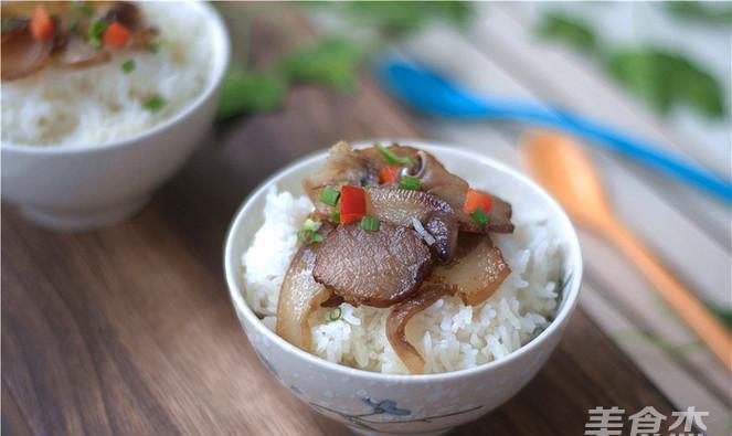 腊肉饭的做法|腊肉|米饭|跳闸_新浪新闻