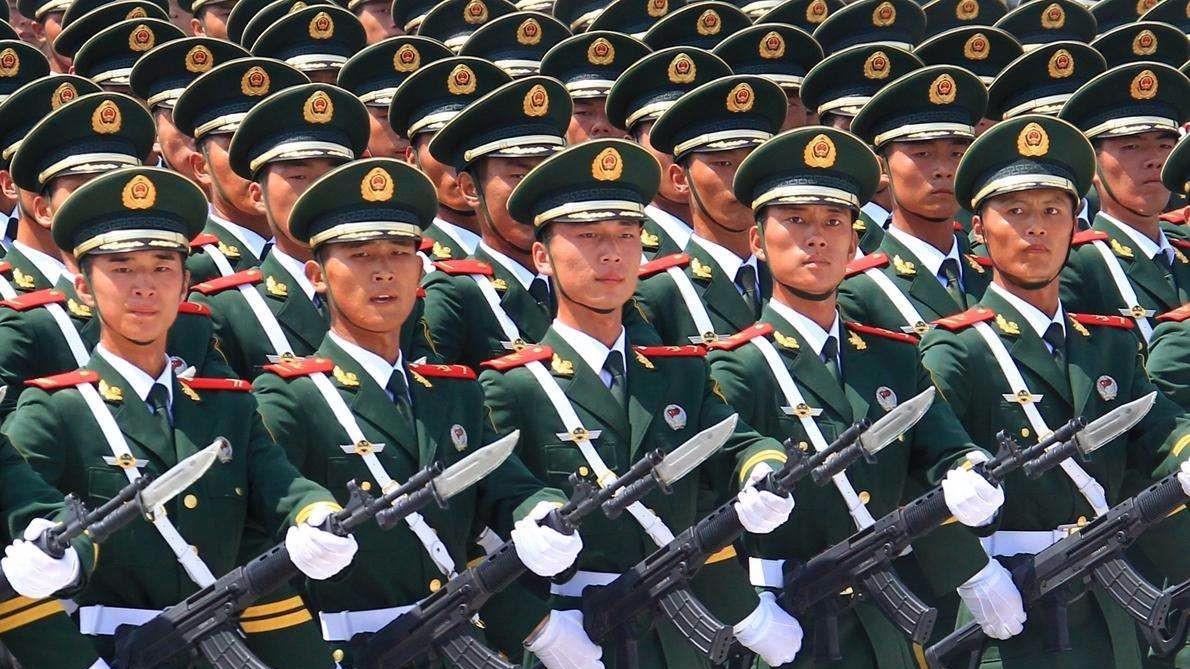 九三大阅兵中的徒步方队出场,每一帧都展现着中国军人的气魄!