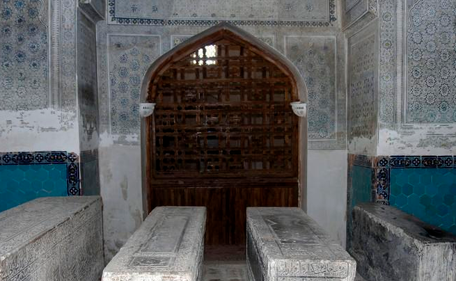 山东发现一墓葬,专家分析是罗成墓,打开一看:搞错了!