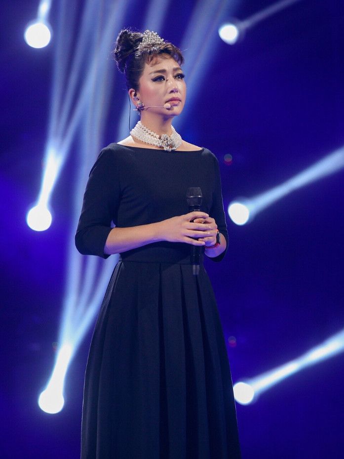 她曾在节目中被汪涵表白,差点嫁给靳东,50岁气质佳不输少女!