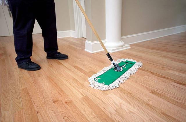清洁地板有妙招,不用再把力气掏!