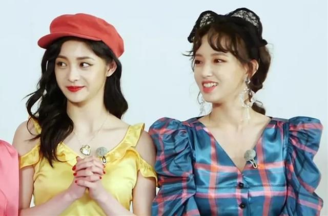 程潇周洁琼同是韩国女团出身,离开韩式滤镜,两人颜值不相上下?