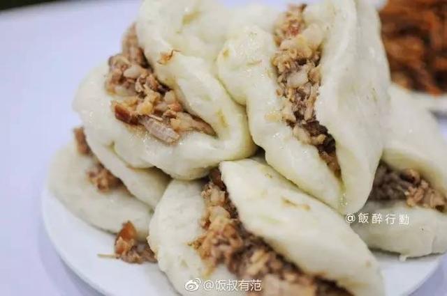 咸阳人的早饭是荷叶饼夹腊汁肉 这么"硬"你吃的下么?