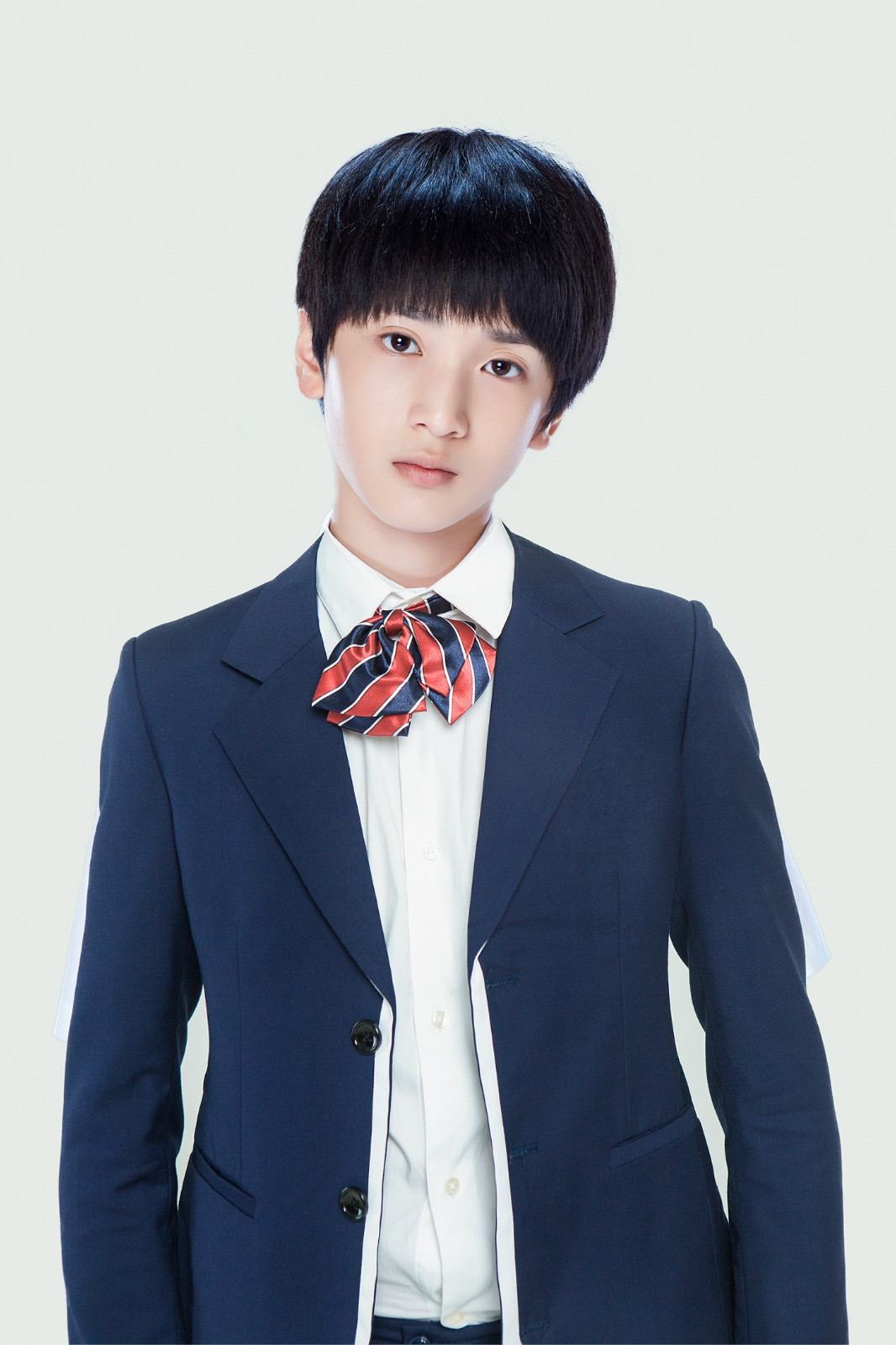 原tf家族练习生黄宇航严浩翔 今日宣布已成功解约