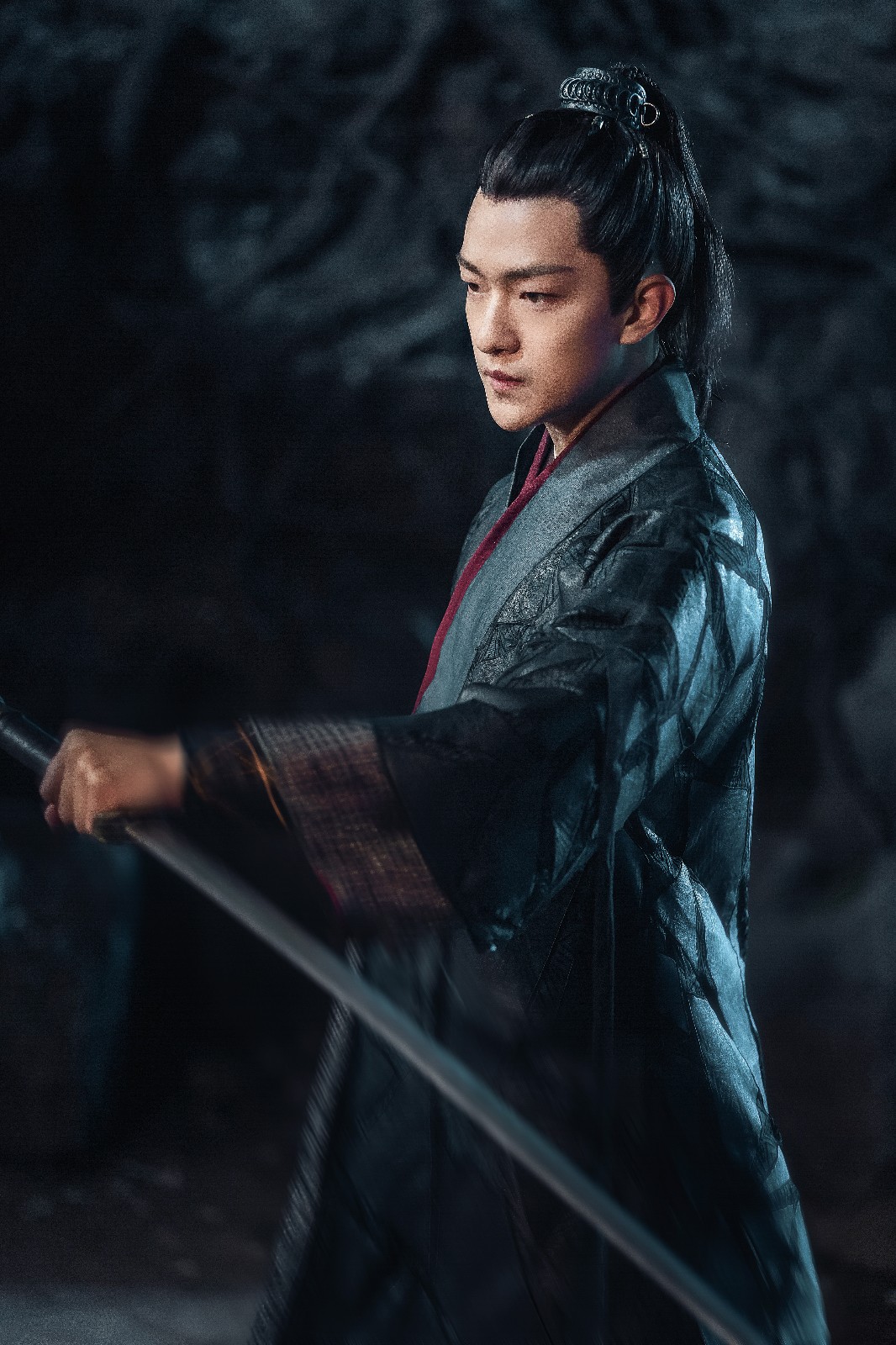 《媚者无疆》屈楚萧能怼会聊天,"狼系男友"既虐又发糖