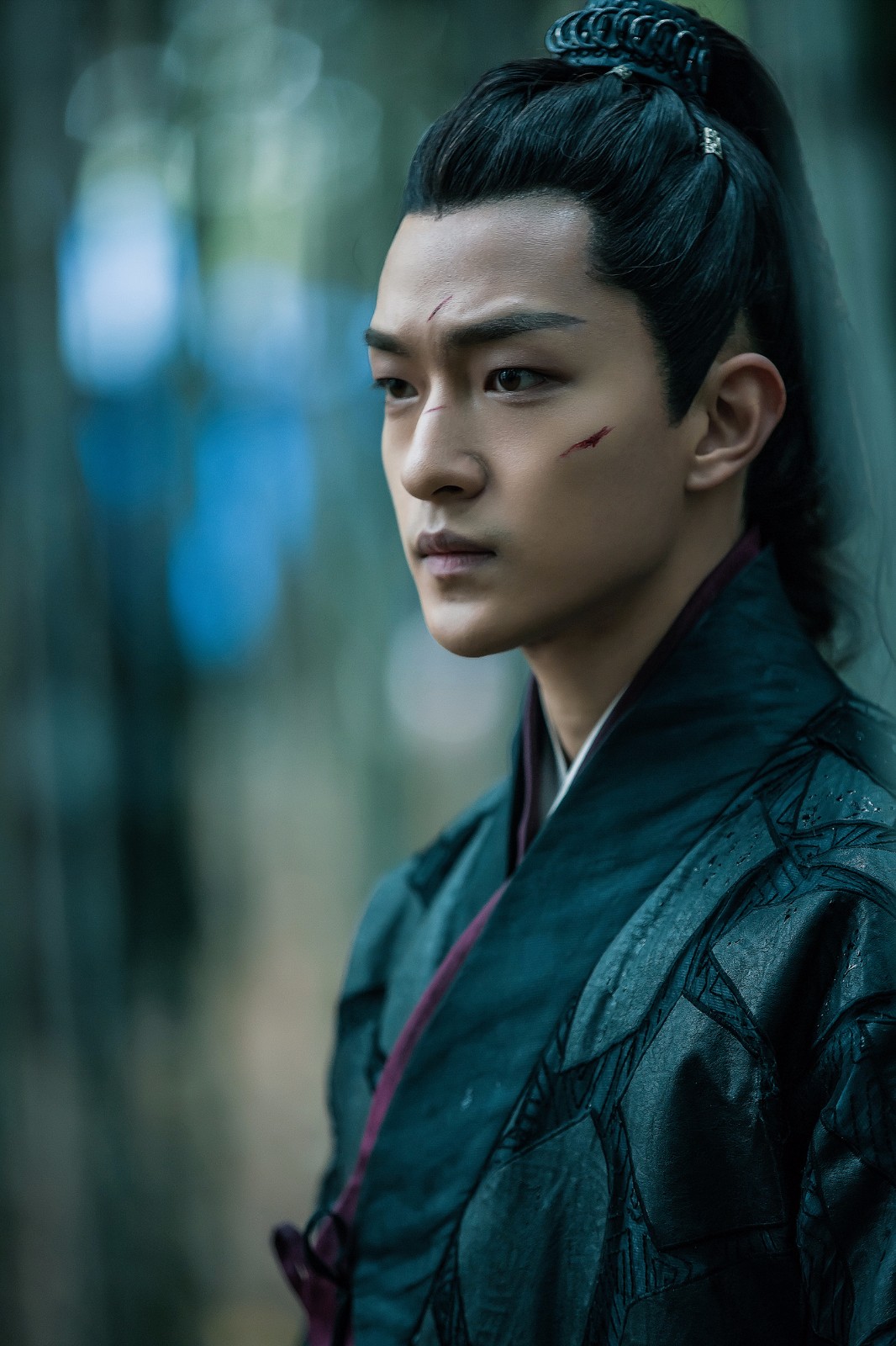 屈楚萧《媚者无疆》破七亿 长安"高级脸"惹争议