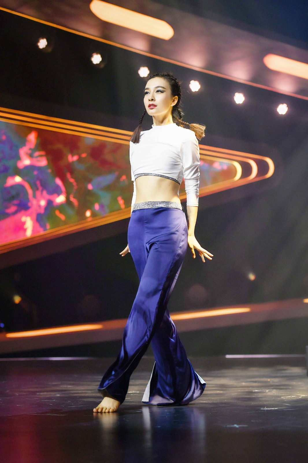 《新舞林大会》盛一伦上演"惊天逆袭" 杨丞琳晋级"险象环生"