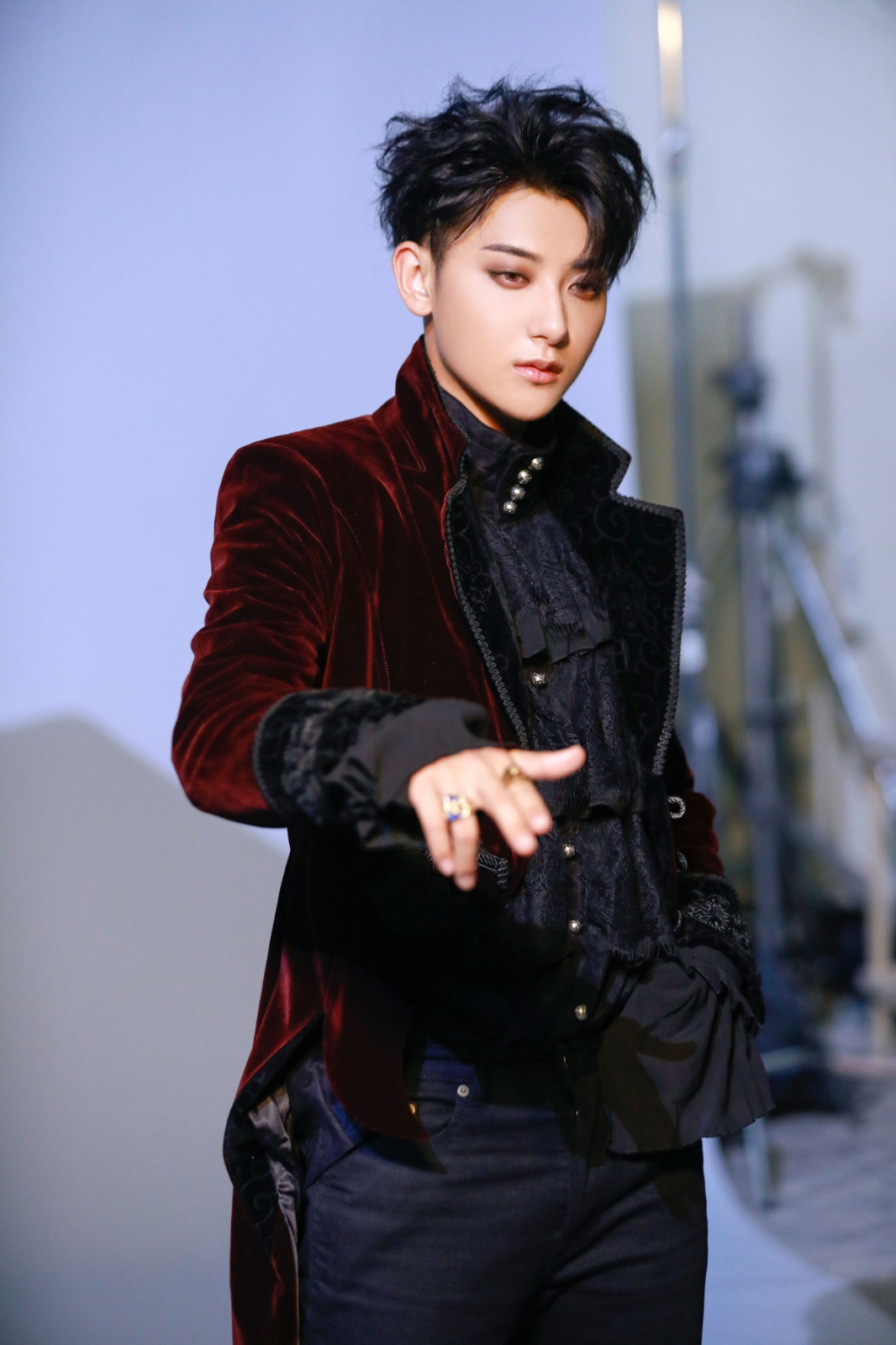 黄子韬完美演绎万圣节妆容