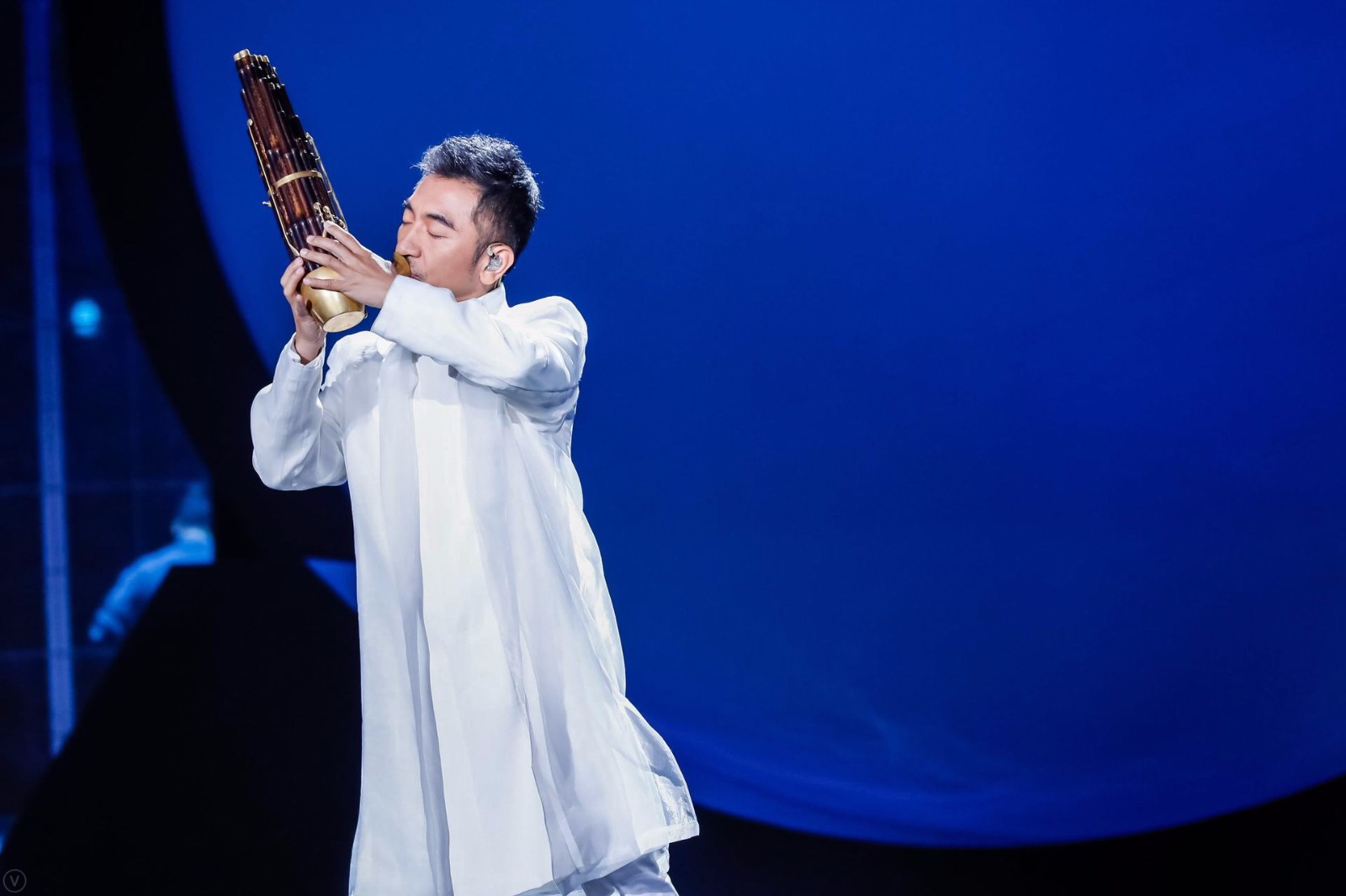 吴彤献演北京电影节 水墨笙乐展示东方美