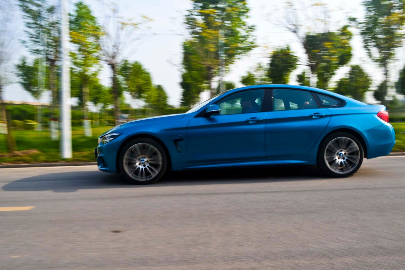 6缸涡轮326马力 插上翅膀能飞的宝马440i xdrive-新浪汽车