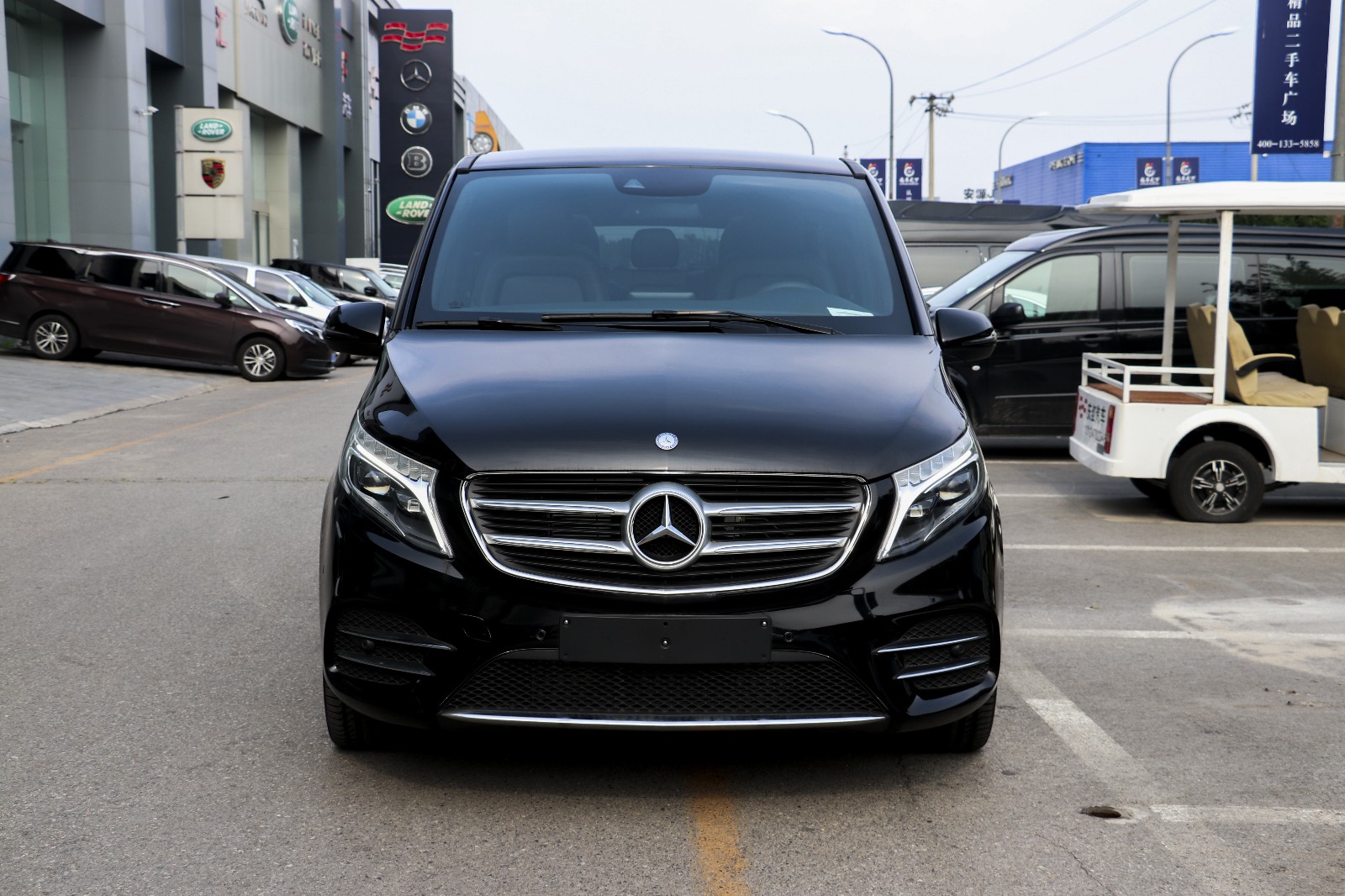 柴油版的四驱纯进口奔驰v250d商务车,多功能座椅才是亮点!