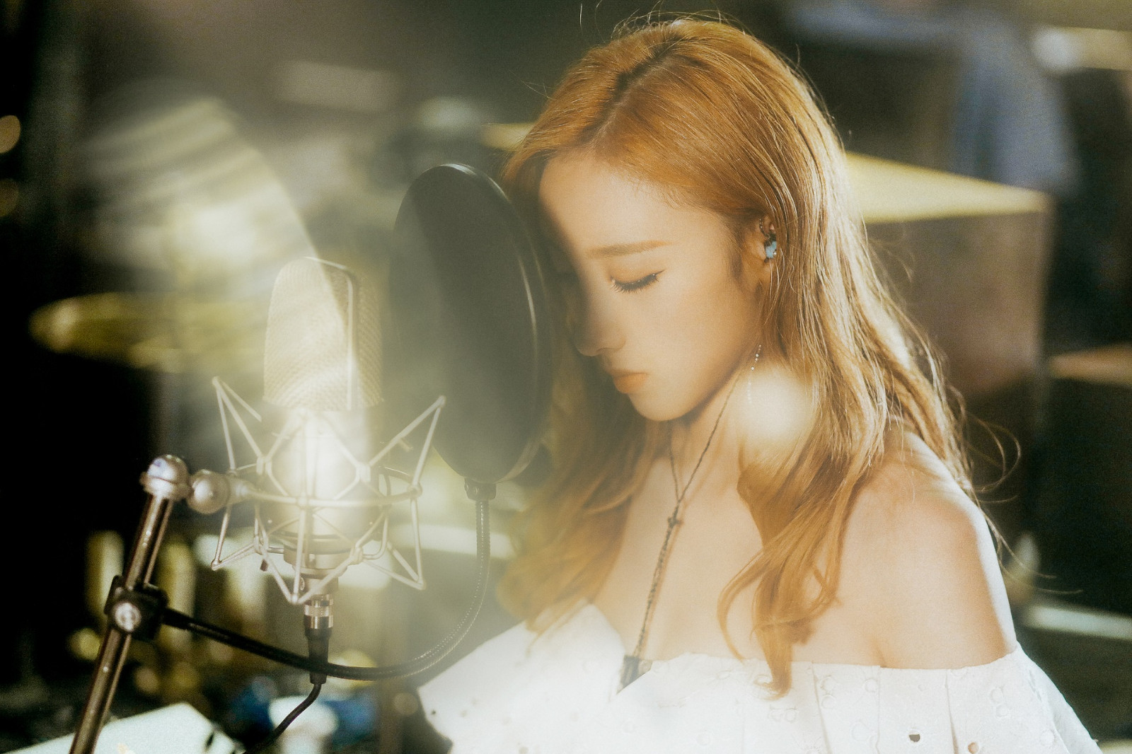 许靖韵版《K歌之王》正式上线 全新编曲注入纯