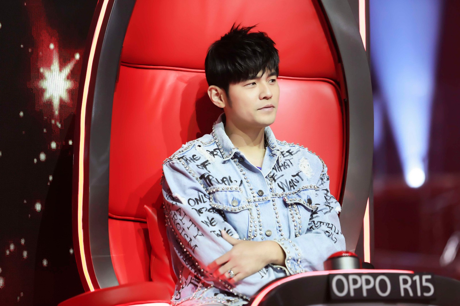 《中国好声音》"暖场小王子"怀揣"鸟巢梦",成周杰伦战队黑马