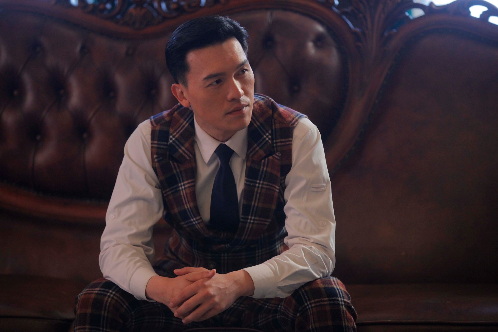 电视剧《怒放的青春》开播 孙信宏冷血无情却难过美人关