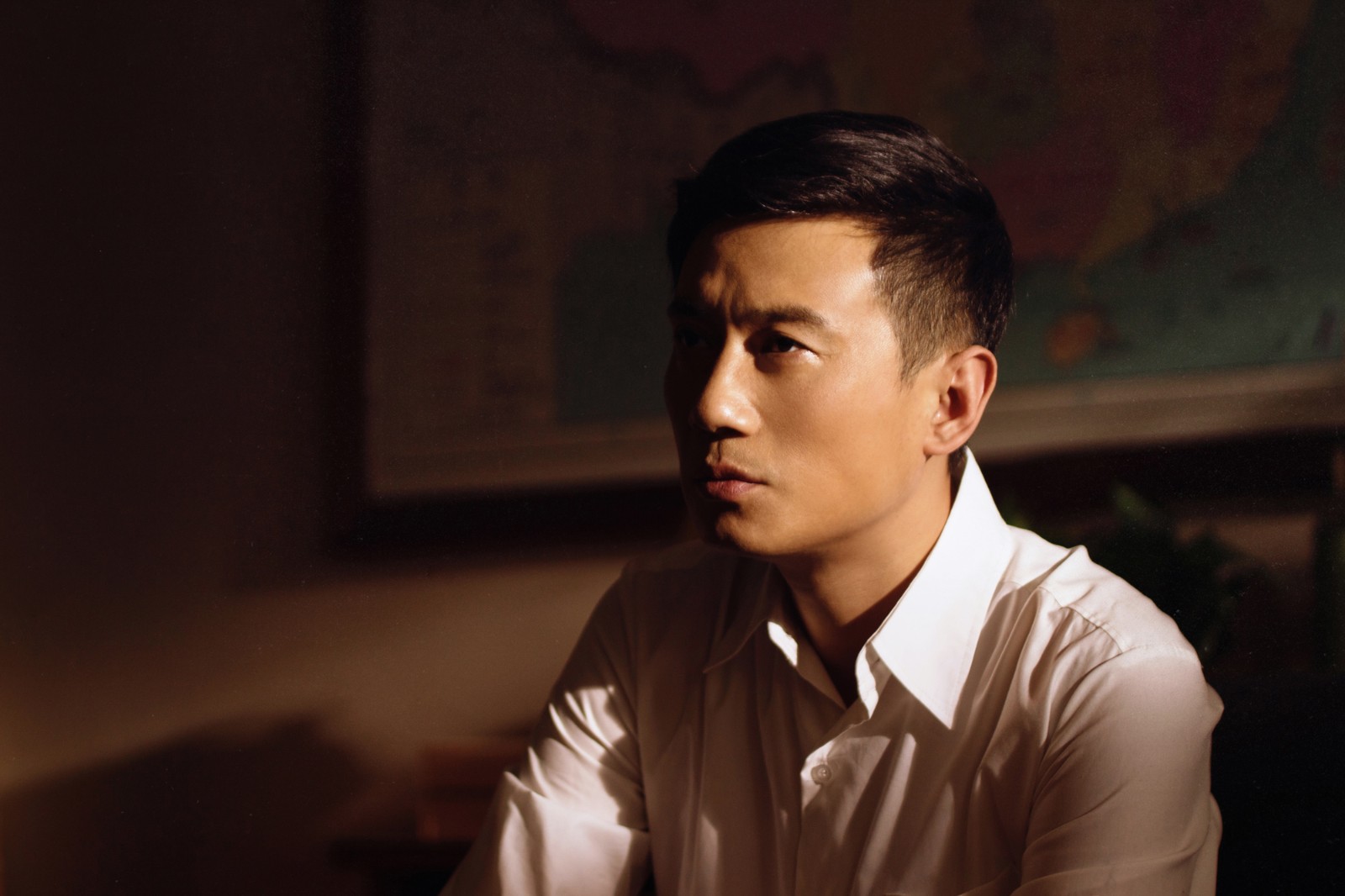 《风再起时》登湖南 徐洪浩转业成"公务员"