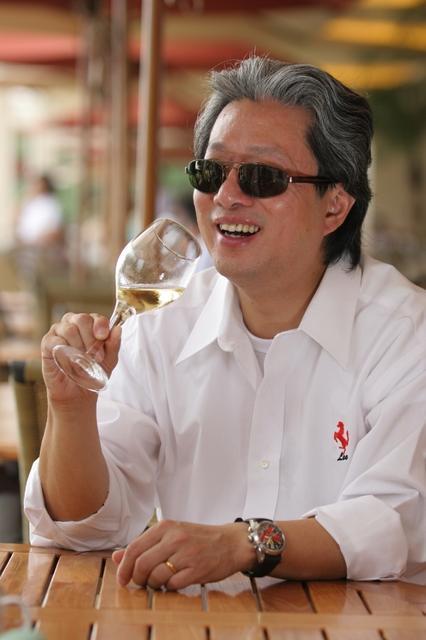 老公李文辉是出名的"中国法拉利之父",在财产上绝对非常富有的,所以