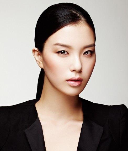 职场新人必学优雅淡妆的画法助你轻松拿到工作offer