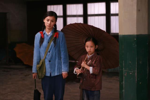 在电视剧《似水年华》《末代皇帝》《日落紫禁城》中,我们也能看到